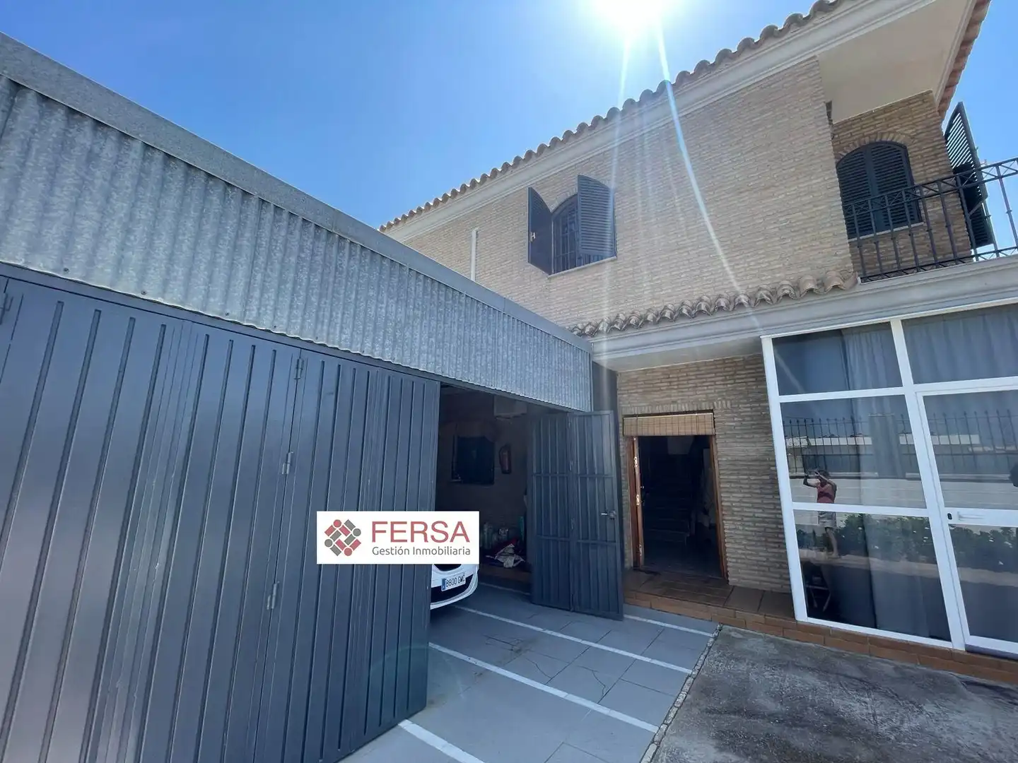 Vista exterior de Casa o xalet en venda en El Puerto de Santa María amb Aire condicionat, Calefacció i Jardí privat