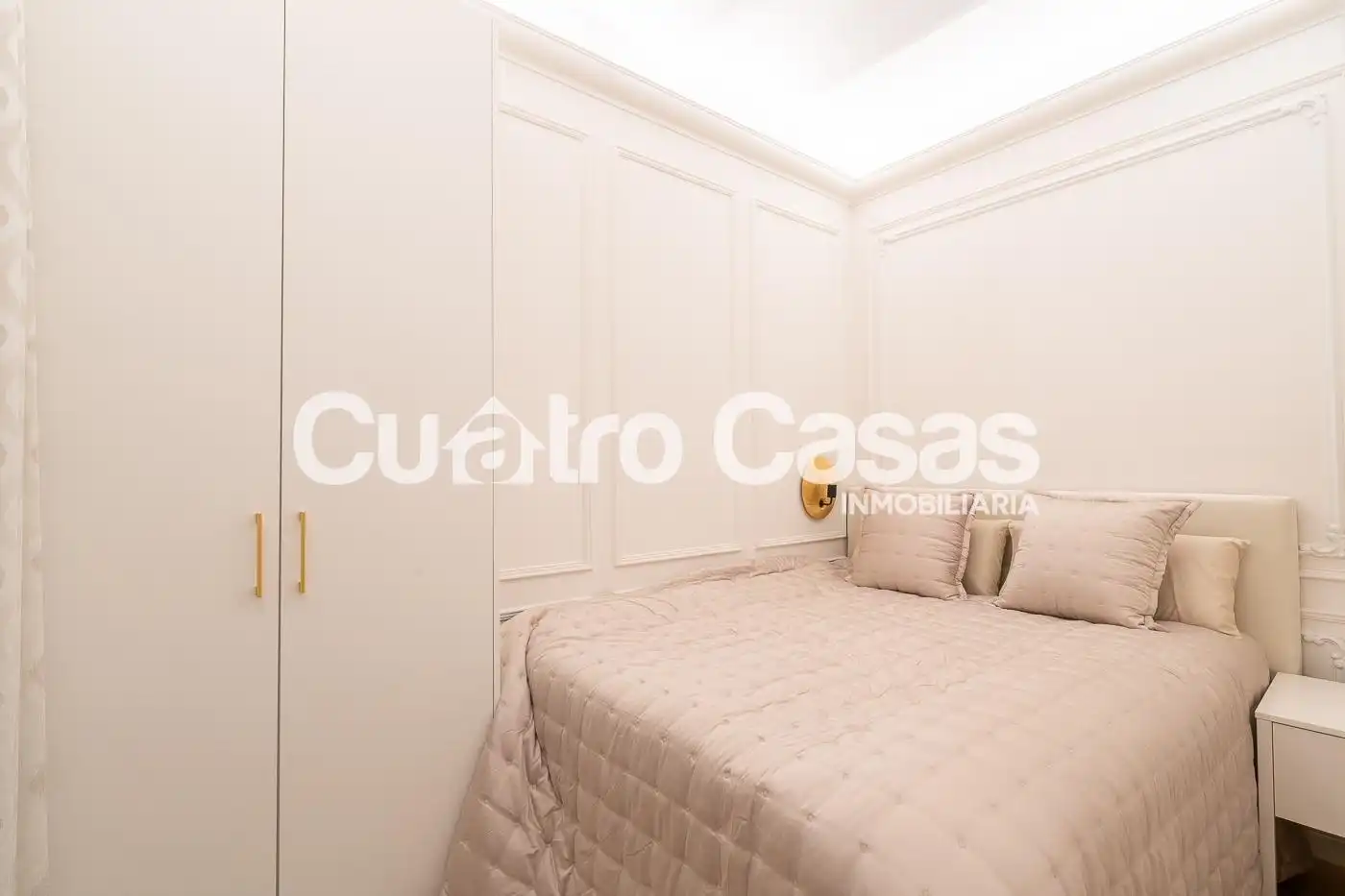 Habitación de Piso en venta en Barcelona con Aire acondicionado, Amueblado y Balcón