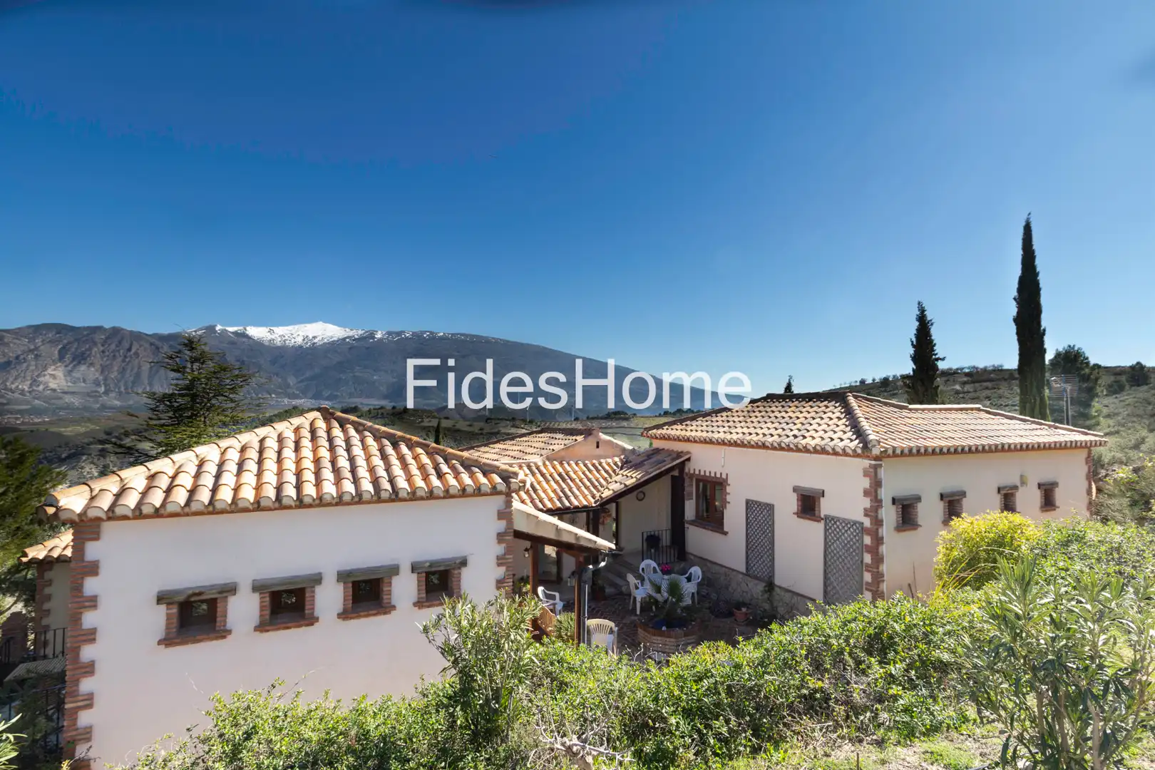Vista exterior de Finca rústica en venda en Villamena amb Aire condicionat, Calefacció i Jardí privat
