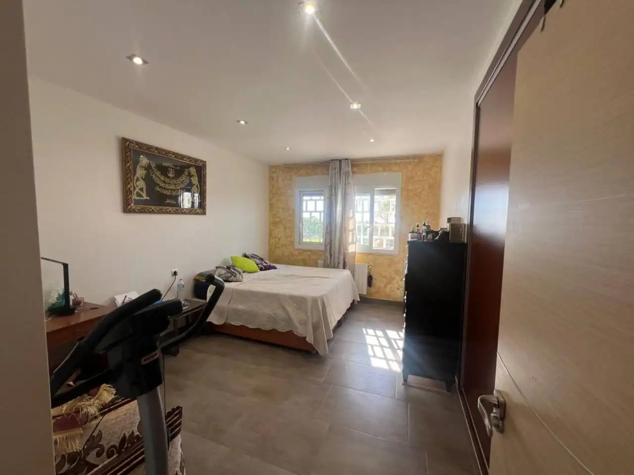 Dormitori de Casa o xalet en venda en Alicante / Alacant amb Aire condicionat, Calefacció i Jardí privat