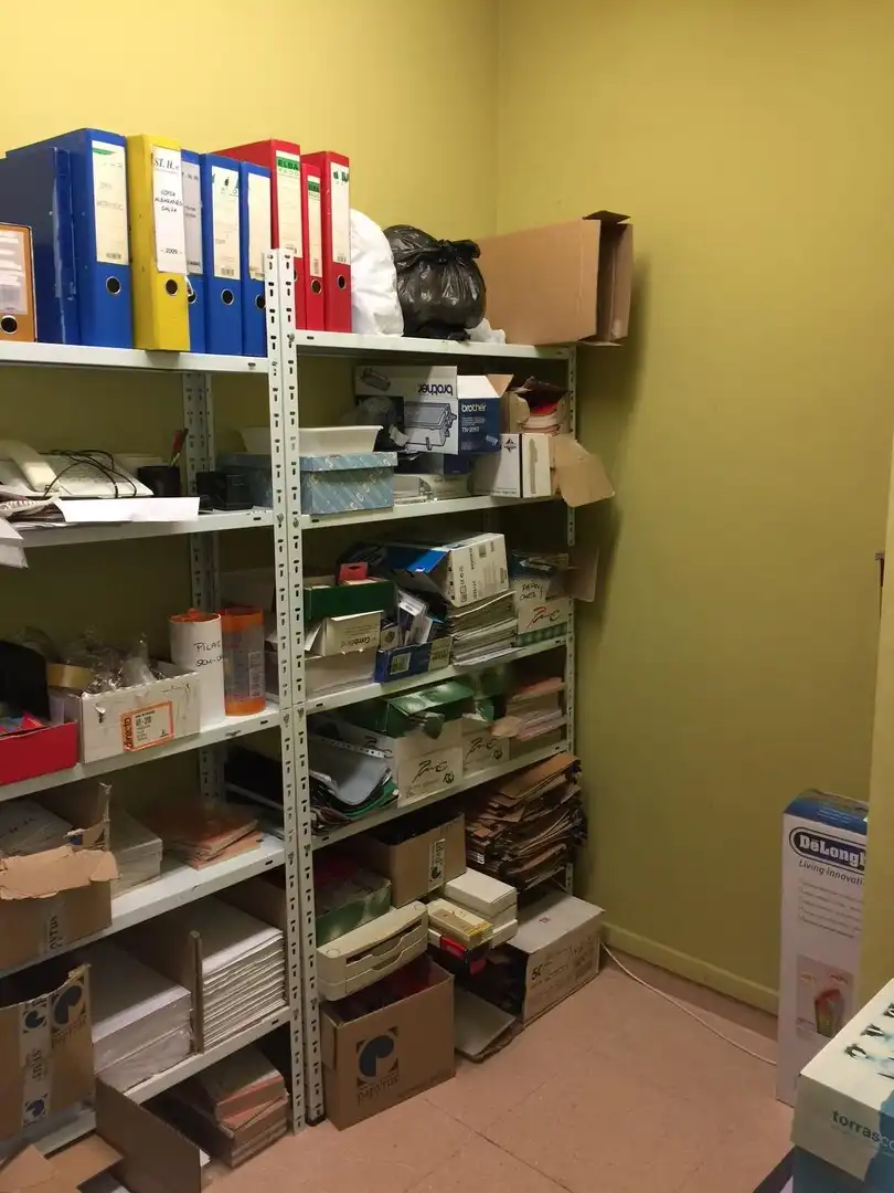 Büro zur Miete in Vilanova i la Geltrú mit Heizung und Abstellraum