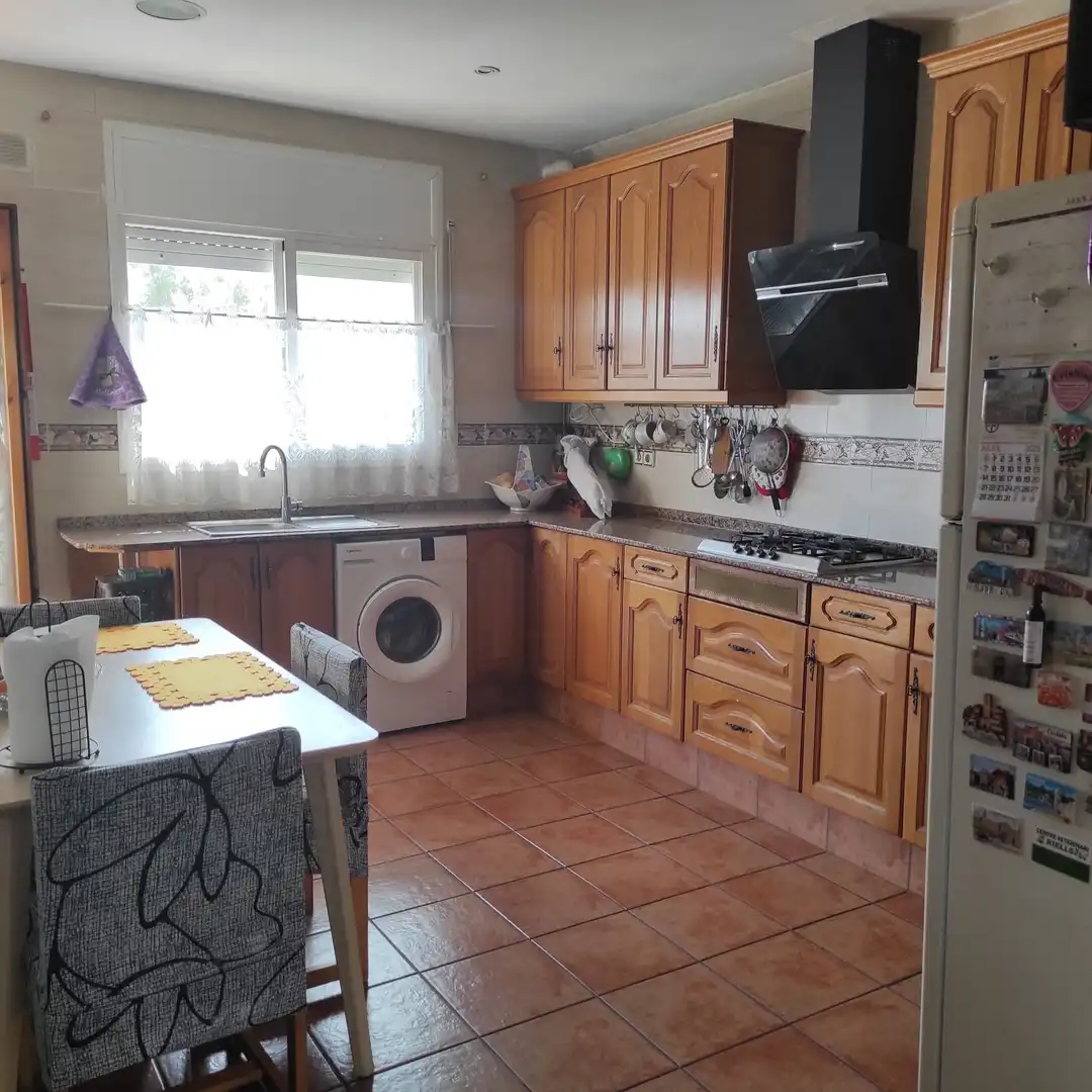 Cuina de Casa o xalet en venda en Riells i Viabrea amb Calefacció, Jardí privat i Terrassa