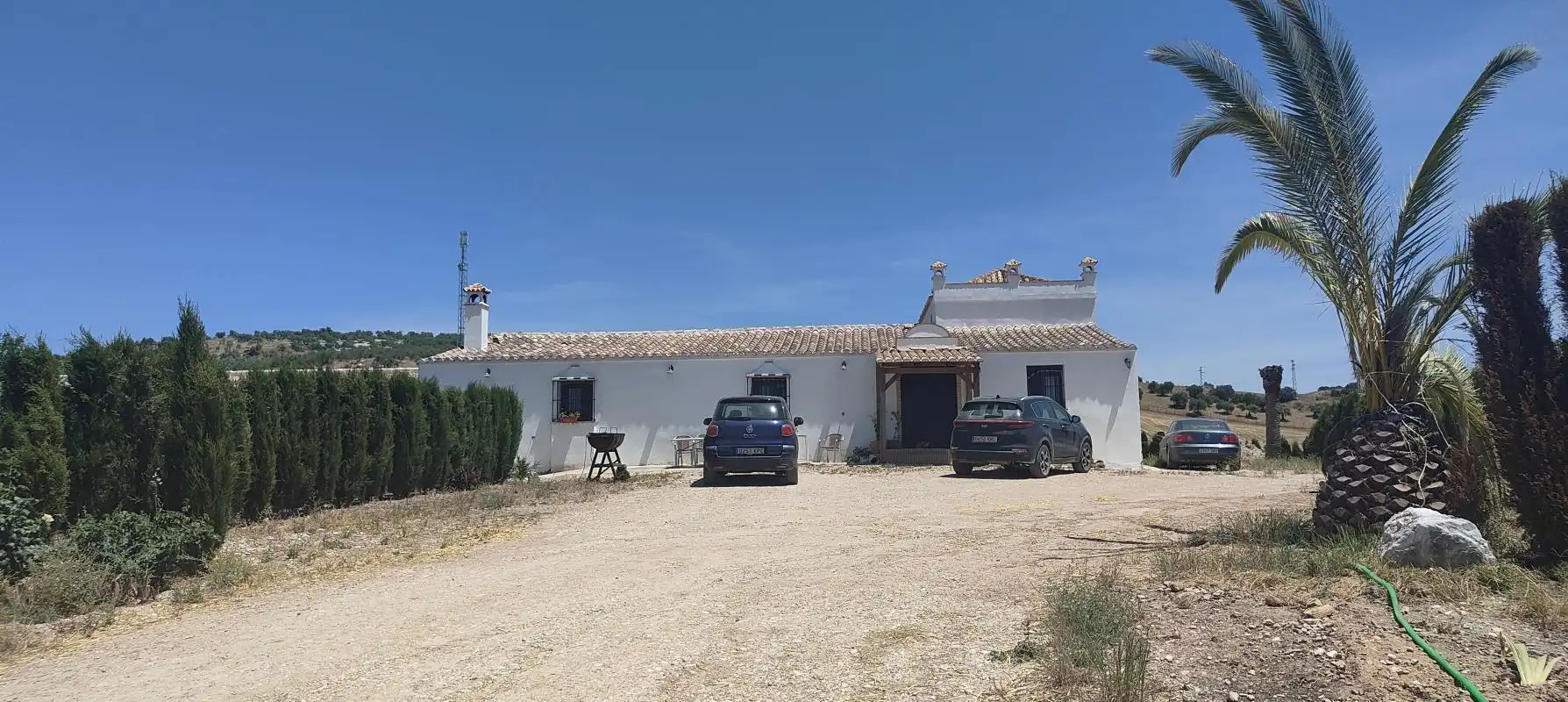 Vista exterior de Finca rústica en venda en Montellano amb Calefacció, Jardí privat i Moblat