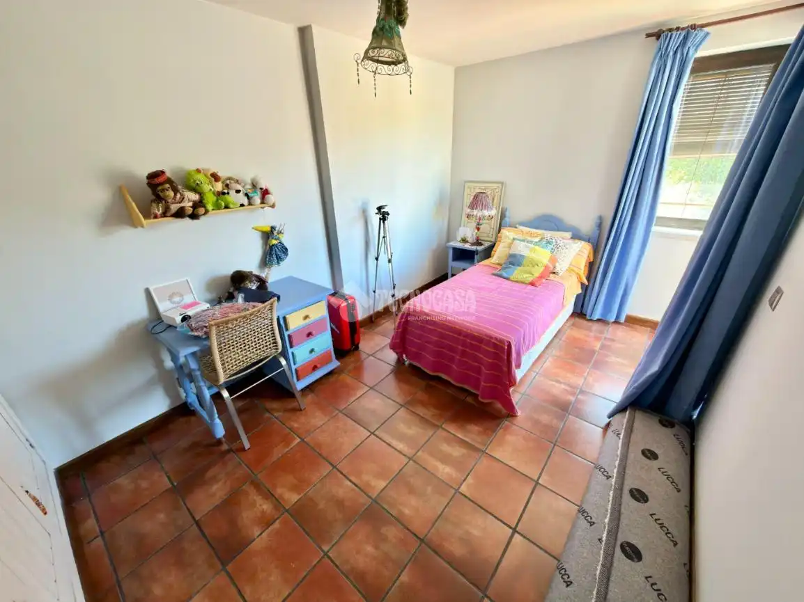 Dormitori de Casa o xalet en venda en Valdeaveruelo amb Aire condicionat, Calefacció i Terrassa