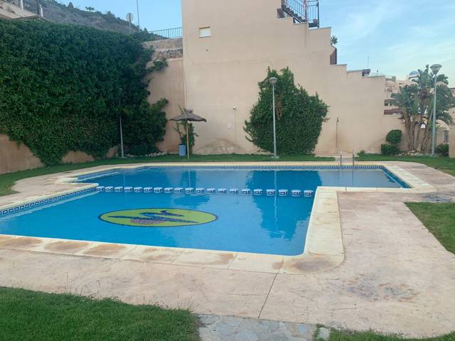 Apartamento en Alquiler en Los Collados - Los Geraneos