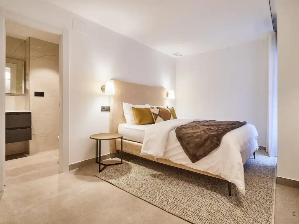 Schlafzimmer von Wohnung zum Verkauf in Fuengirola mit Klimaanlage, Terrasse und Ofen