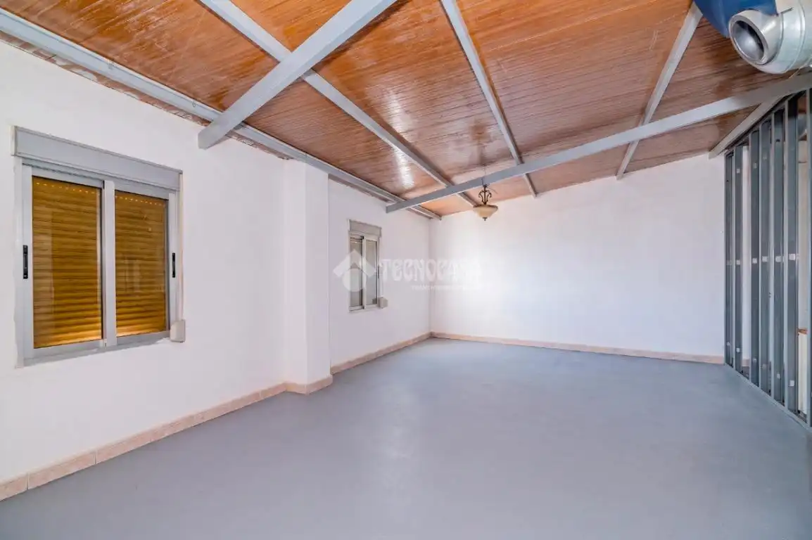 Casa adosada en venda en Loja amb Terrassa