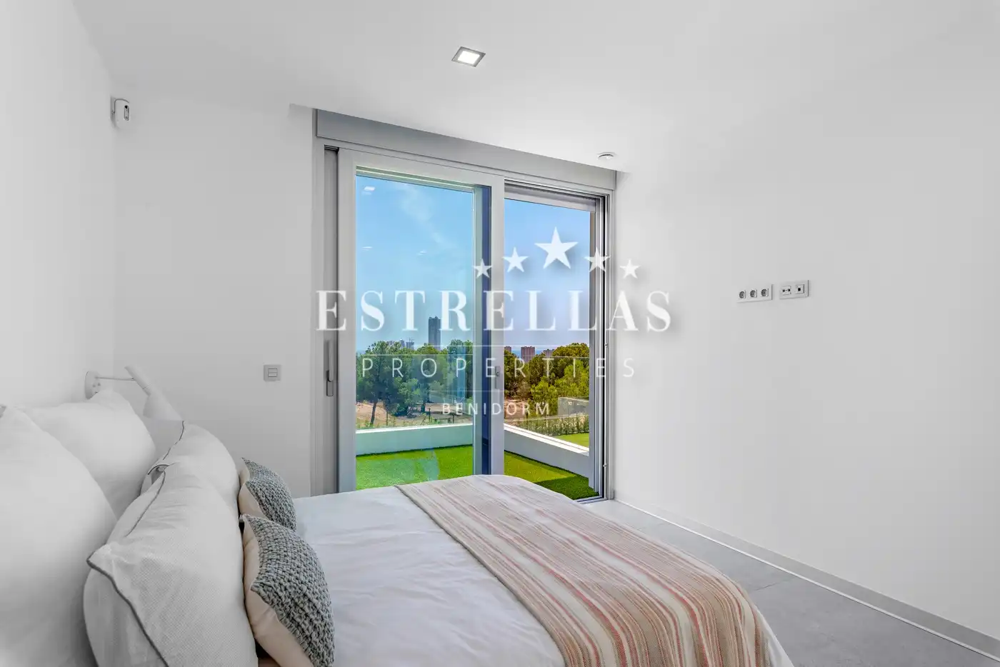 Chalet con piscina en venta en Golf Bahía, imagen 26