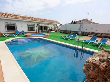 Xalet amb piscina en venda a PLAYA ALEMANES-MANGA