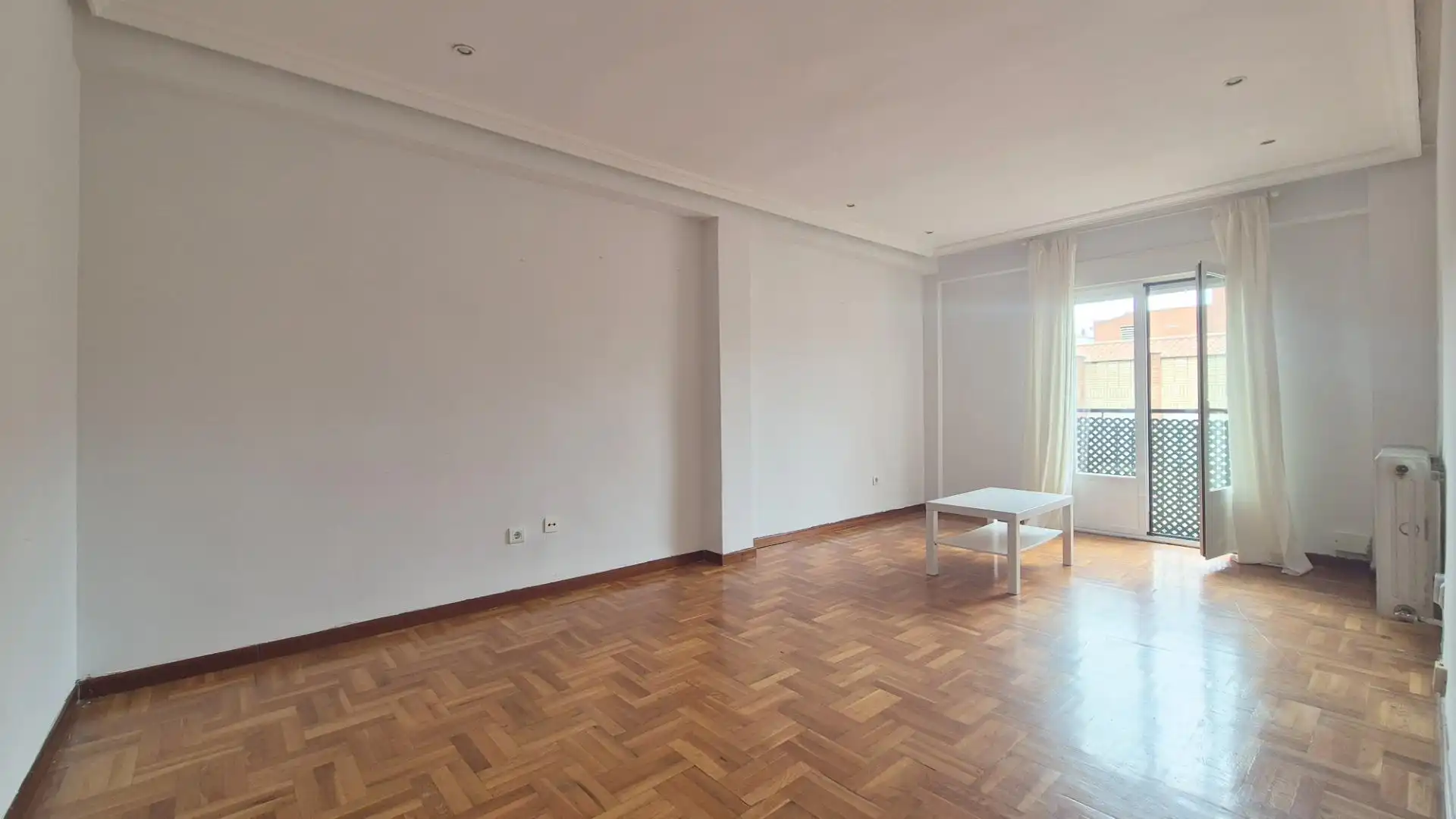 Sala de estar de Piso de alquiler en Salamanca Capital con Balcón