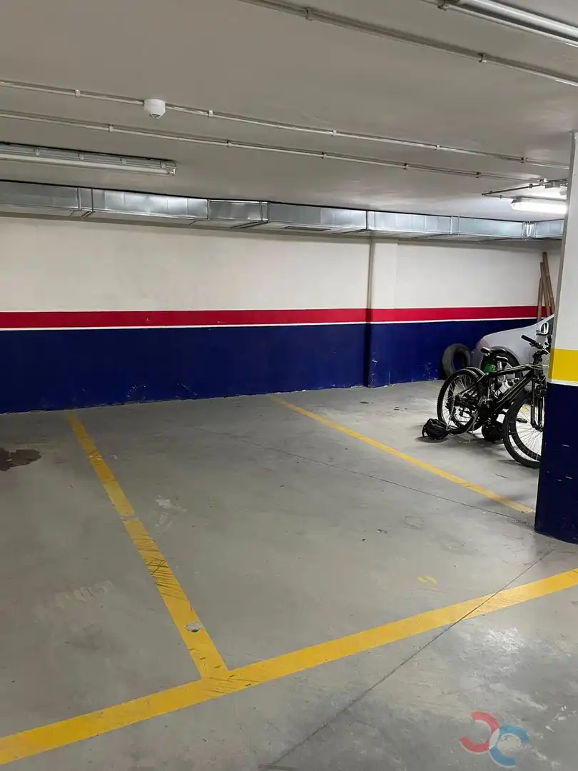 Garage zum Verkauf in Marín