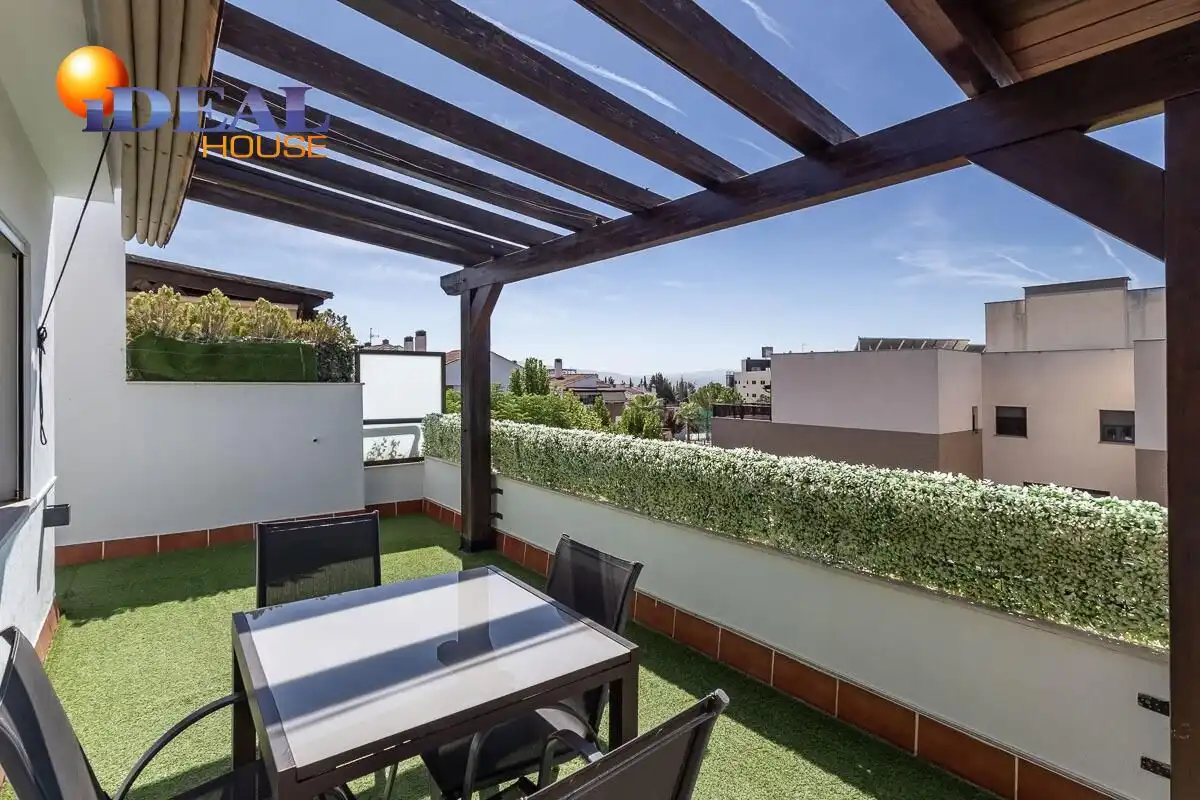Terraza de Piso en venta en Loma Verde