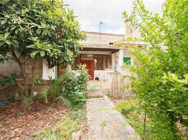 Haus mit Garten zum Verkauf in Petra