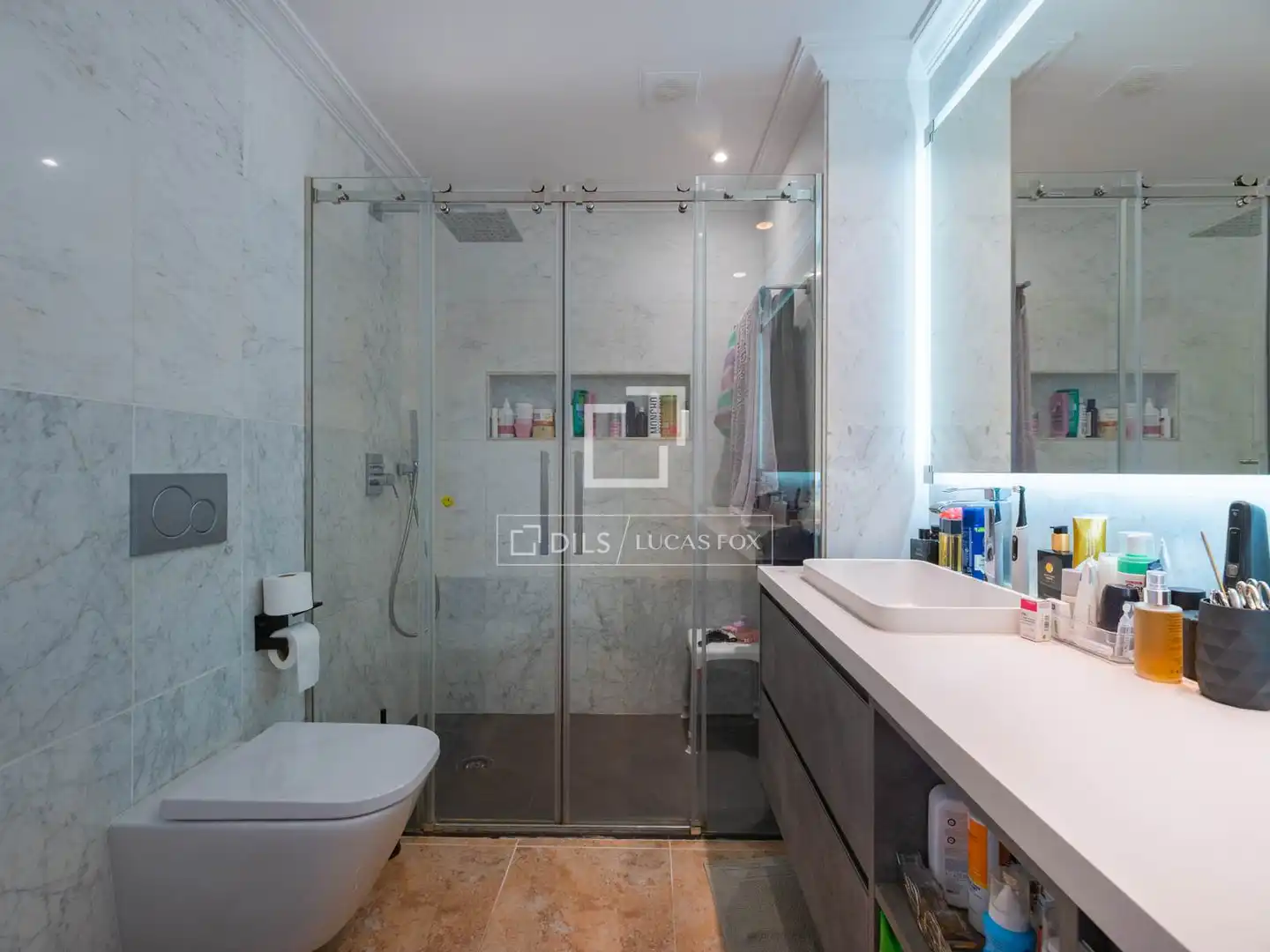 Bathroom of Flat for sale in Santa Eulària des Riu  with Air Conditioner and Furnished