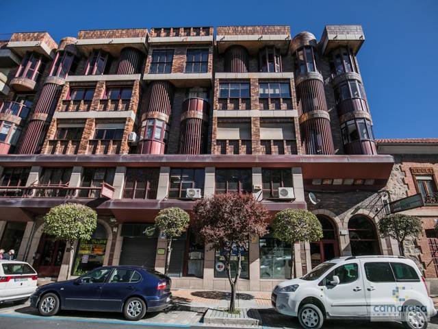 Local comercial en Alquiler en Avenida Portugal, 47 en Centro