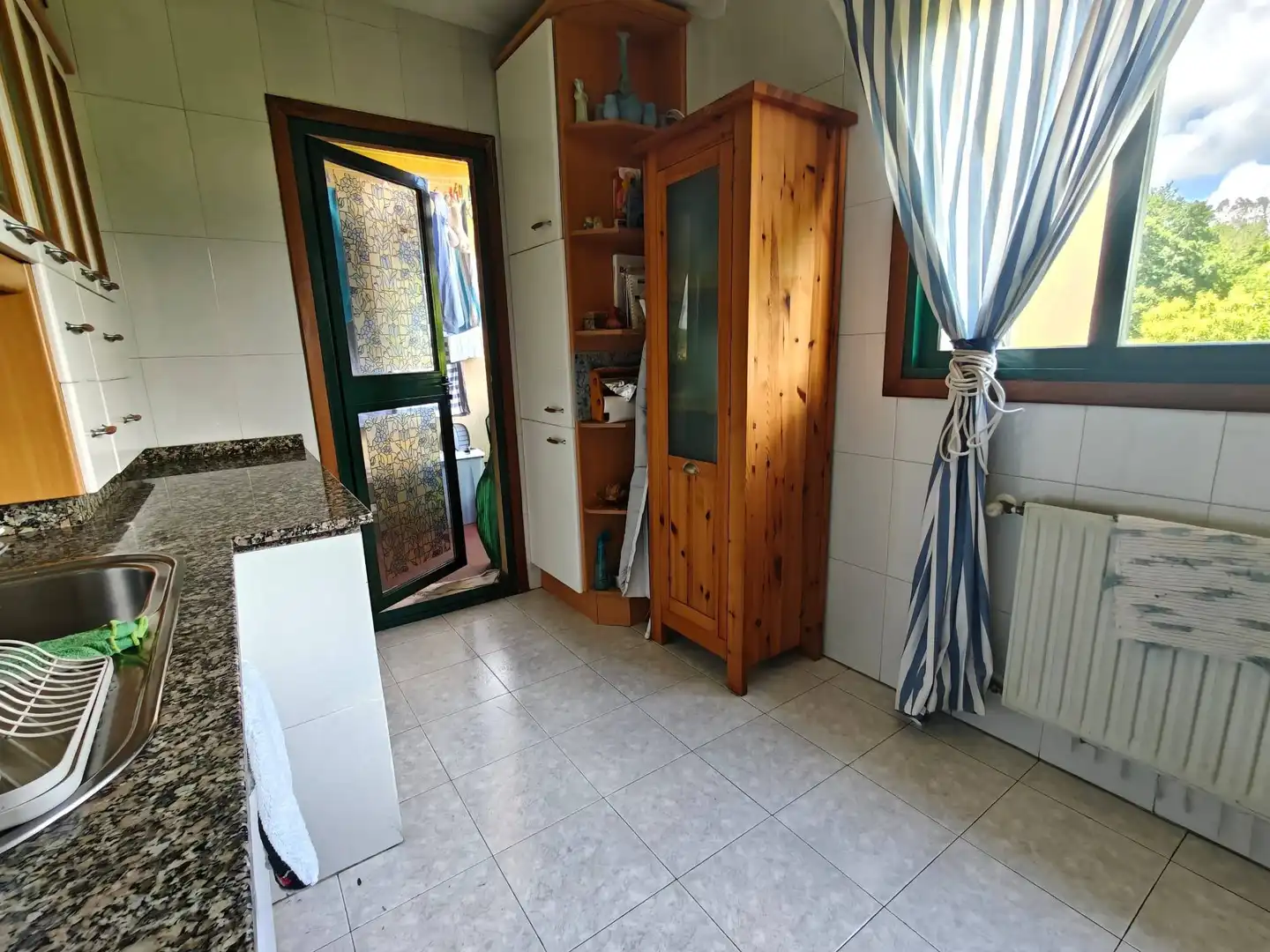 Küche von Maisonette zum Verkauf in Ames mit Abstellraum, Möbliert und Gemeinschaftspool