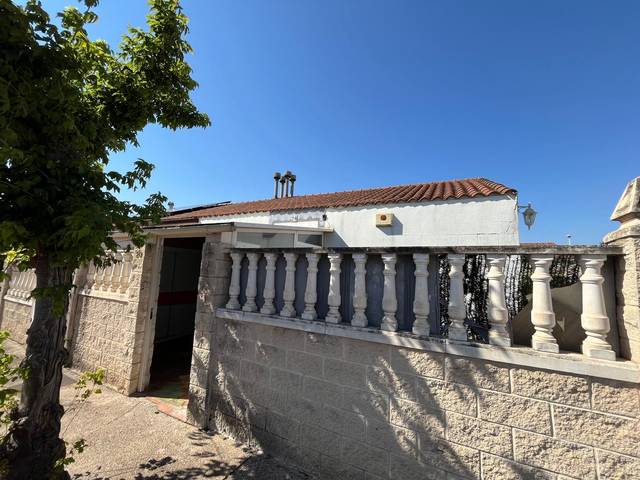 Casa adosada en Venta en Calle Martín I, 20 en Pinseque