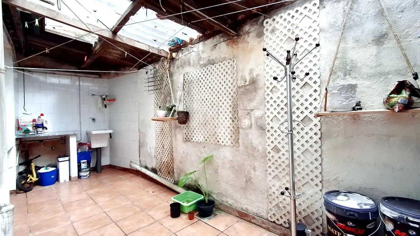 Badezimmer von Erdgeschoss zum Verkauf in A Coruña Capital  mit Heizung und Abstellraum