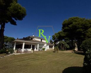 Jardí de Finca rústica en venda en El Vendrell amb Terrassa i Piscina