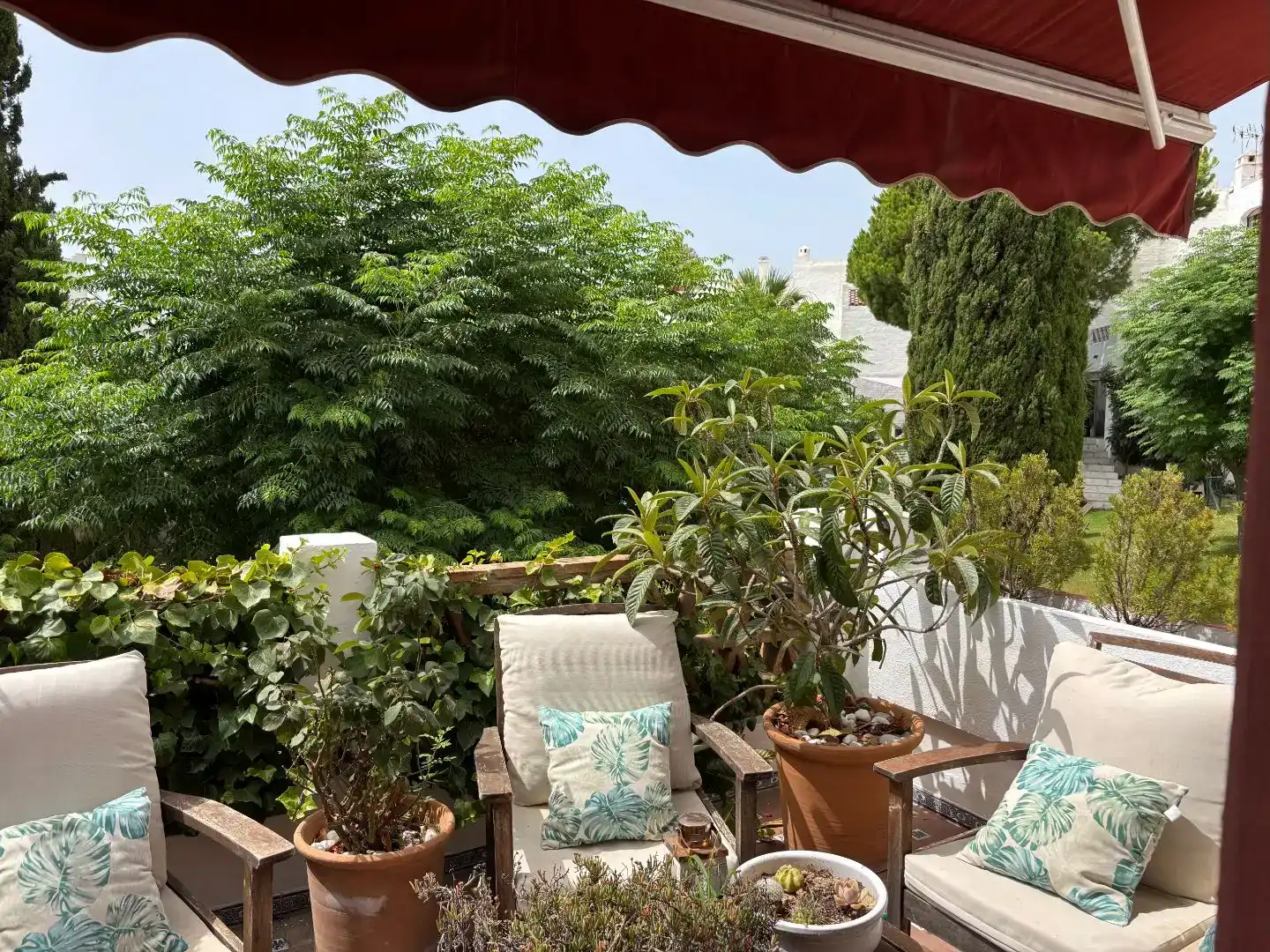 Terrassa de Casa adosada en venda en Estepona amb Aire condicionat, Piscina i Balcó
