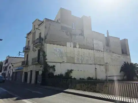 Gebäude zum Verkauf in Carrer d'Eduard Maristany, Centre