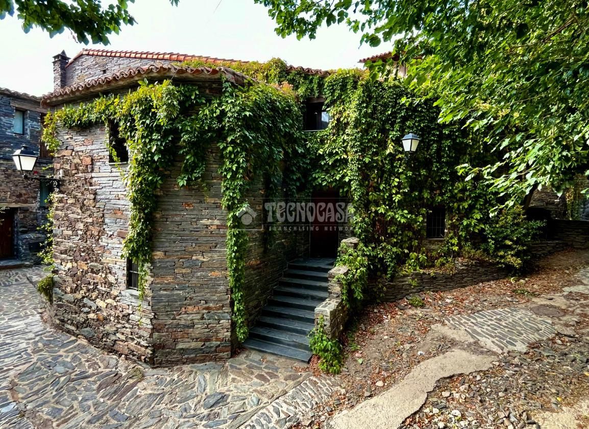 Exterior view of Single-family semi-detached for sale in Patones  with Heating and Furnished
