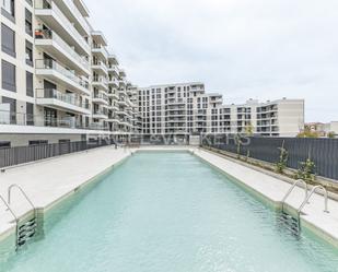 Piscina de Apartament en venda en  Barcelona Capital amb Aire condicionat, Calefacció i Parquet