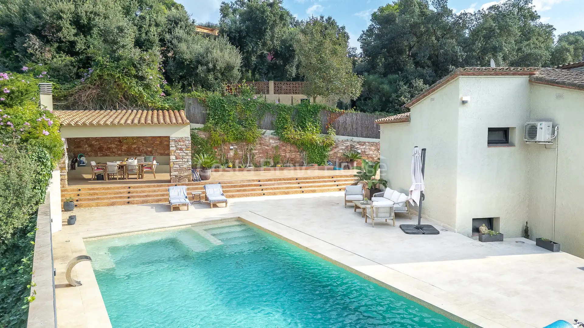 Casa con piscina en venta en C. de Ramón Llull, imagen 5