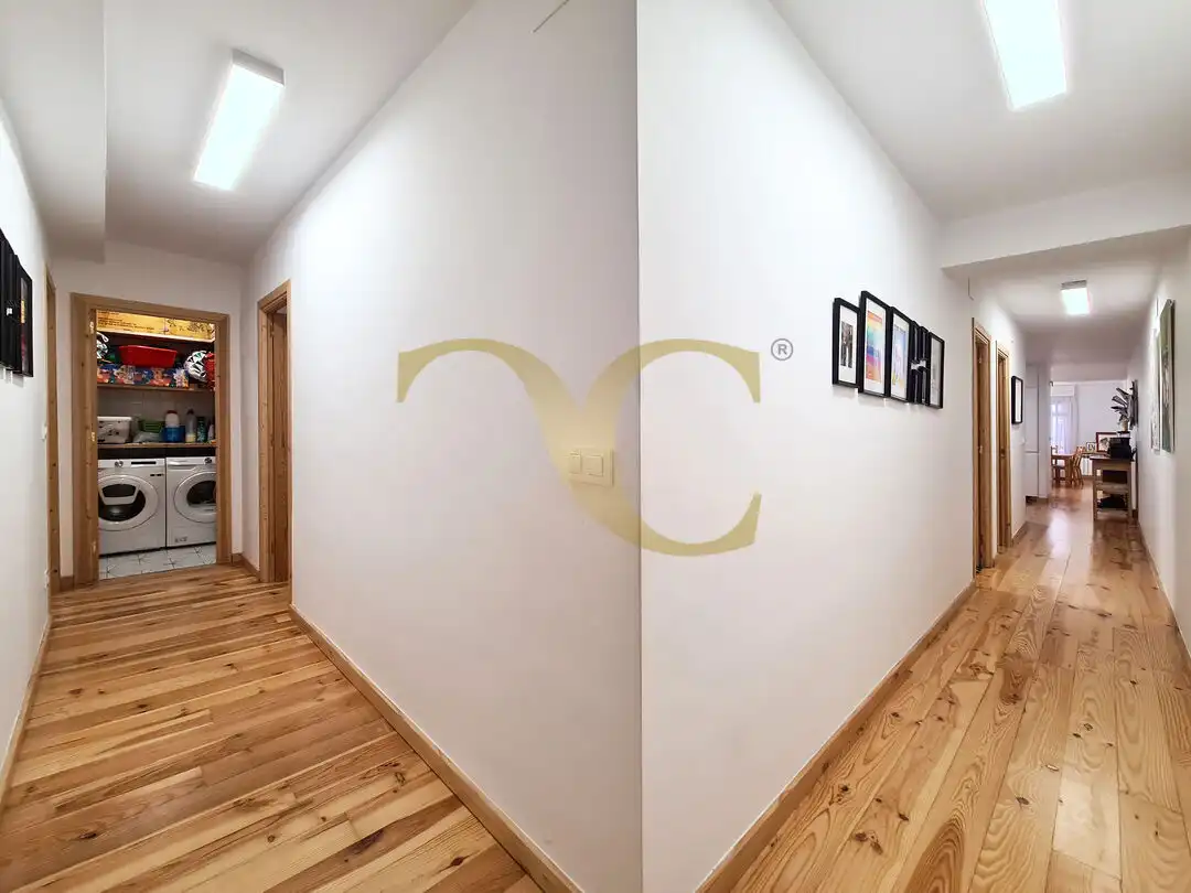 Piso en venta en Gijón  con Calefacción, Terraza y Balcón