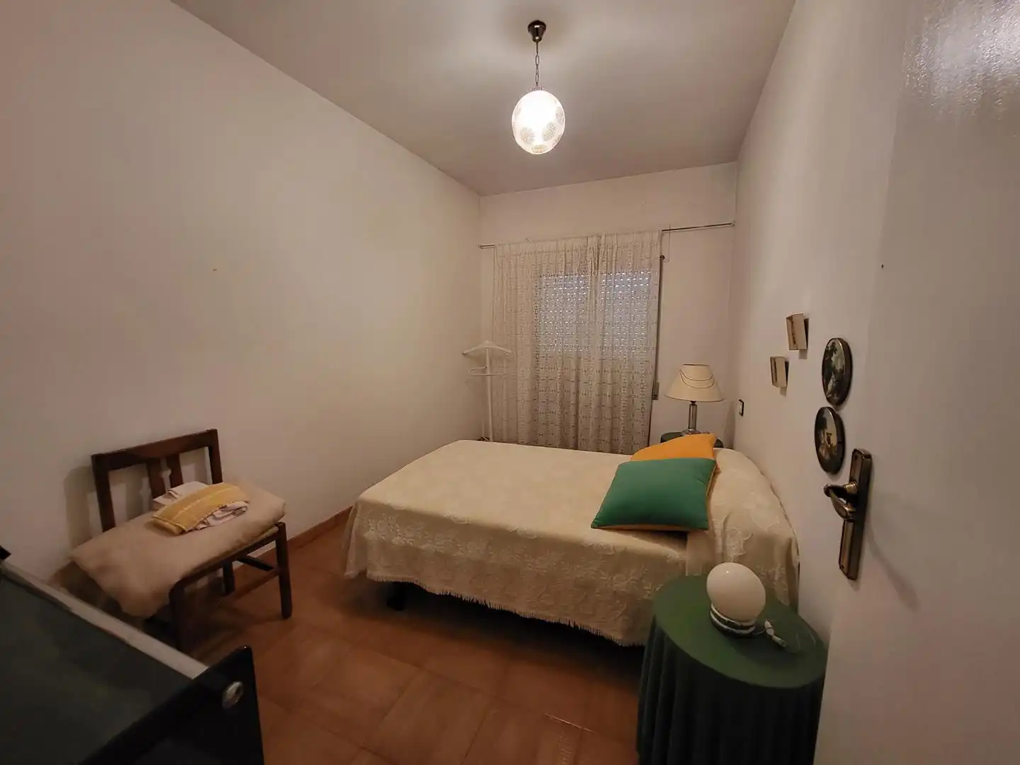 Dormitori de Casa o xalet en venda en El Picazo   amb Calefacció, Terrassa i Moblat