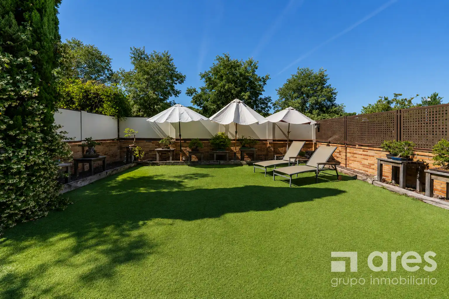 Jardí de Casa o xalet en venda en Las Rozas de Madrid amb Aire condicionat, Calefacció i Jardí privat