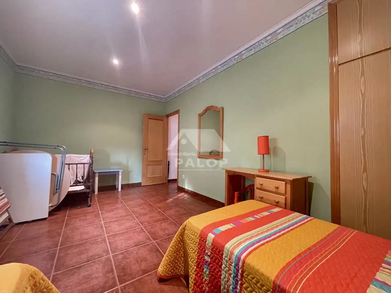 Habitación de Finca rústica en venta en La Pobla Llarga con Aire acondicionado, Jardín privado y Terraza