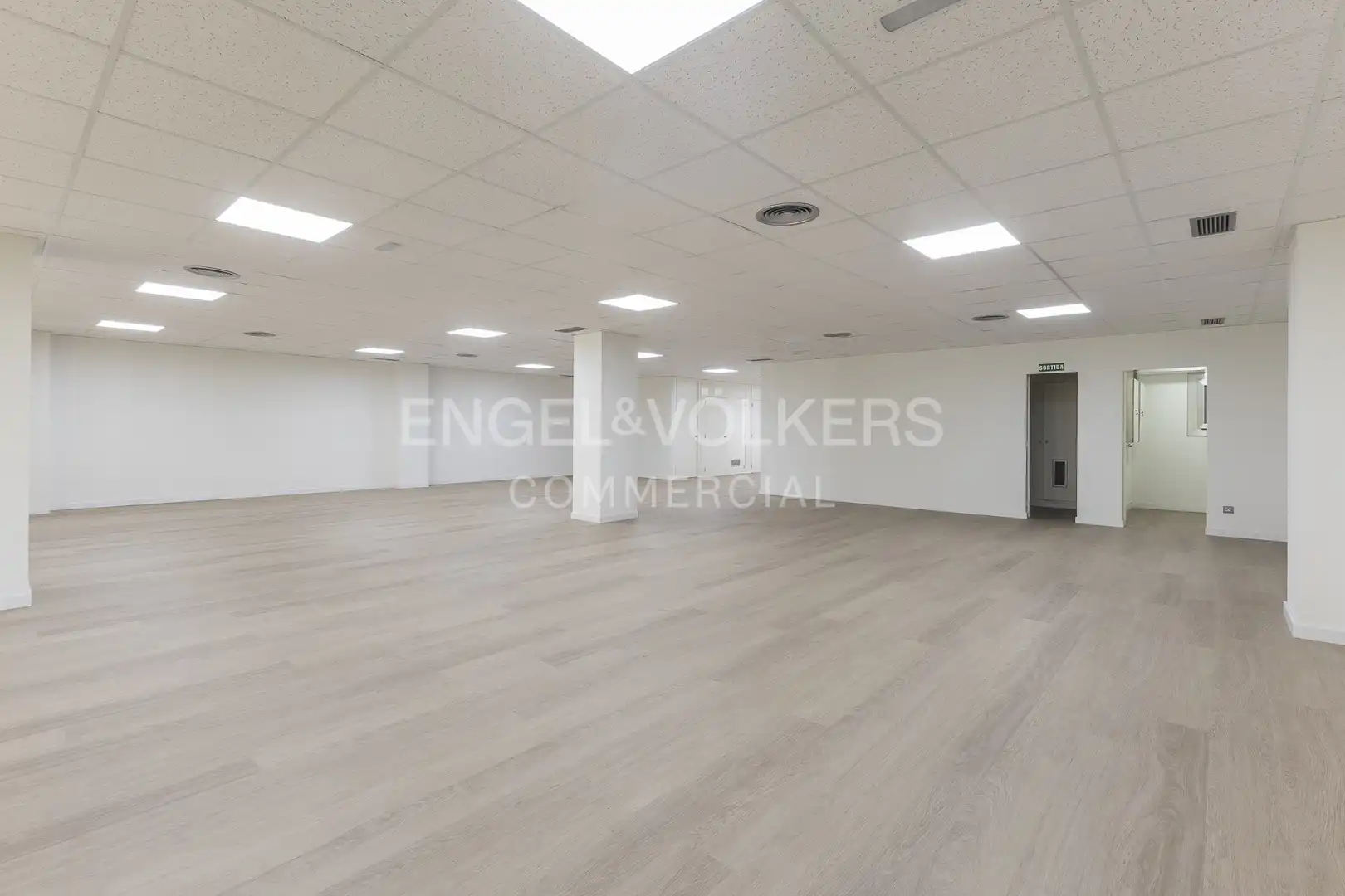 Office for rent in Barcelona  with Air Conditioner and Heating
