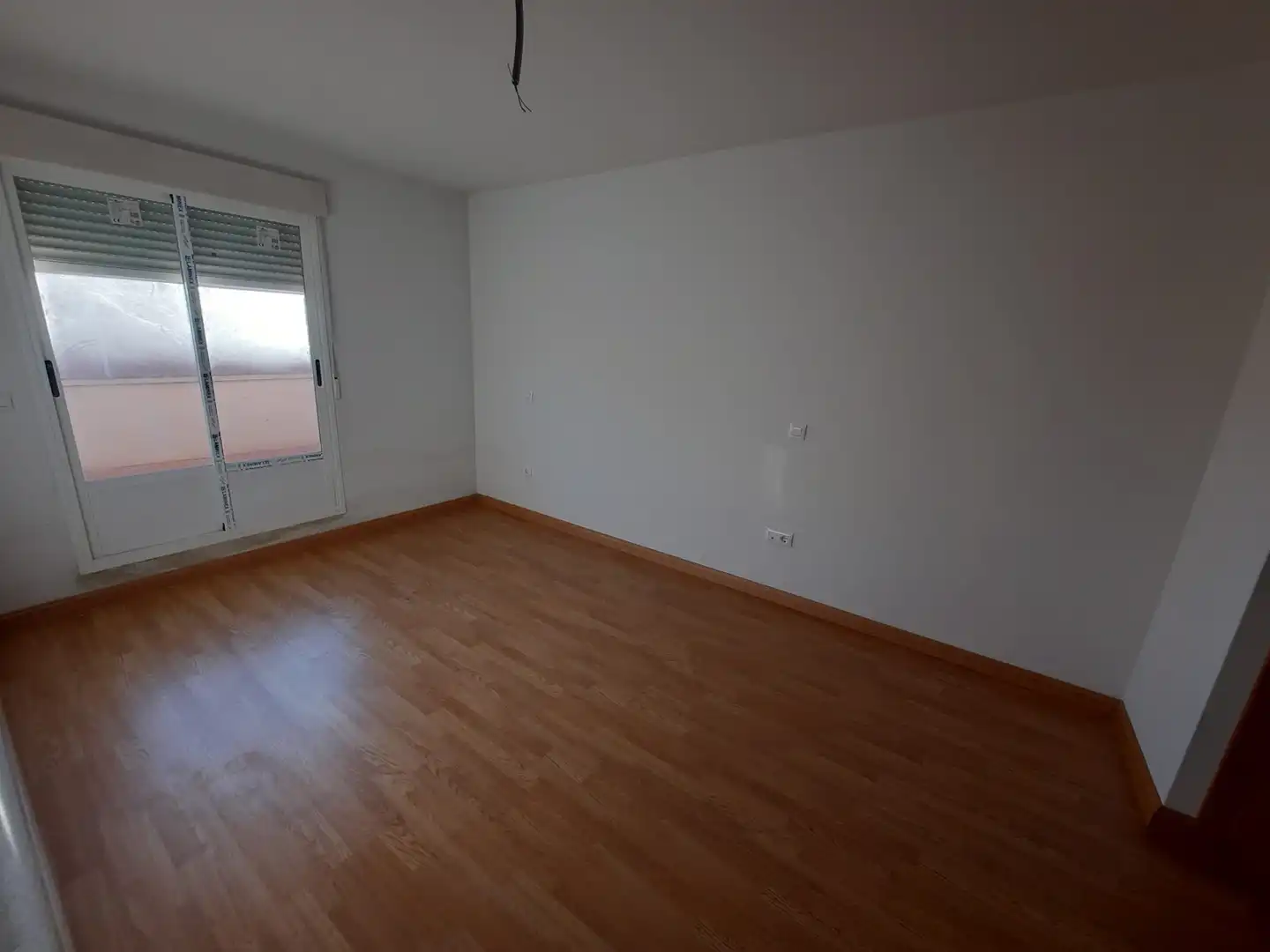 Schlafzimmer von Einfamilien-Reihenhaus zum Verkauf in Lillo mit Heizung und Möbliert