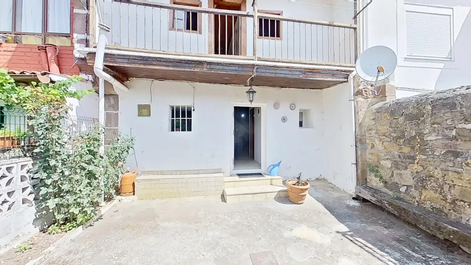 Vista exterior de Casa o xalet en venda en Santiurde de Reinosa amb Calefacció i Terrassa