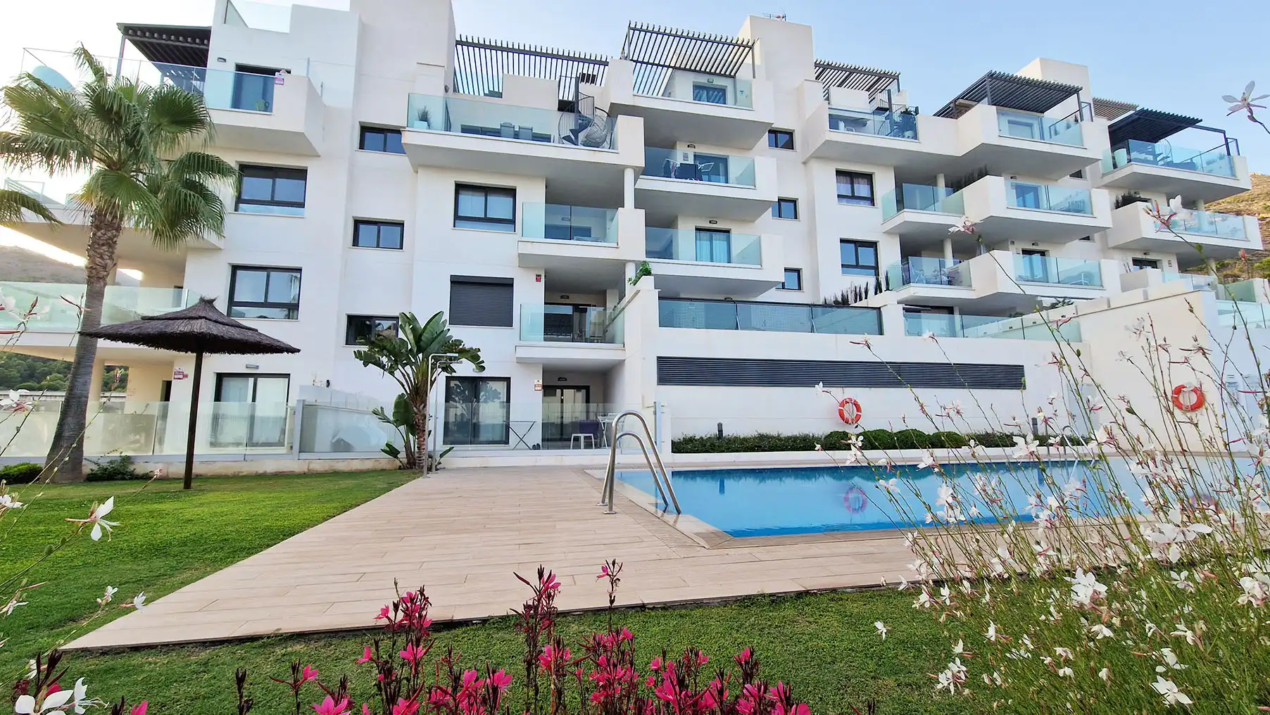 Piscina de Piso en venta en Benalmádena con Aire acondicionado, Calefacción y Terraza