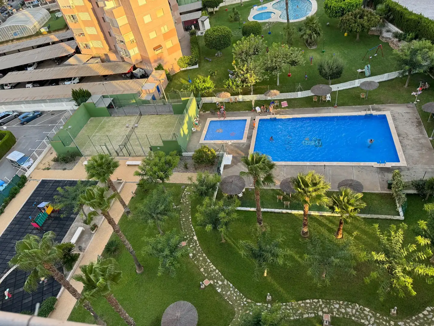 Apartment with pool for sale in Rincón de Loix
