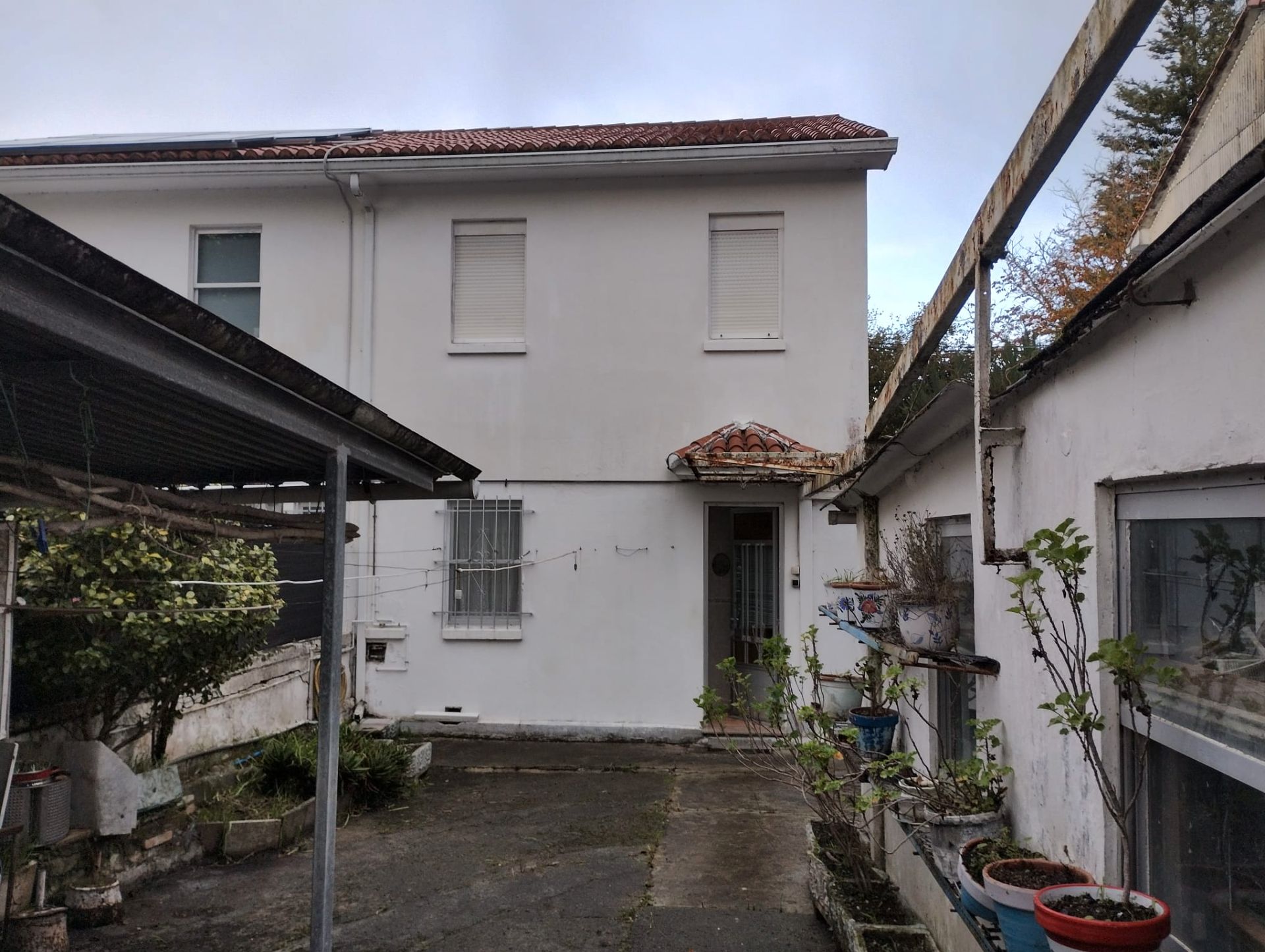 Vista exterior de Casa adosada en venda en Ferrol amb Calefacció i Jardí privat