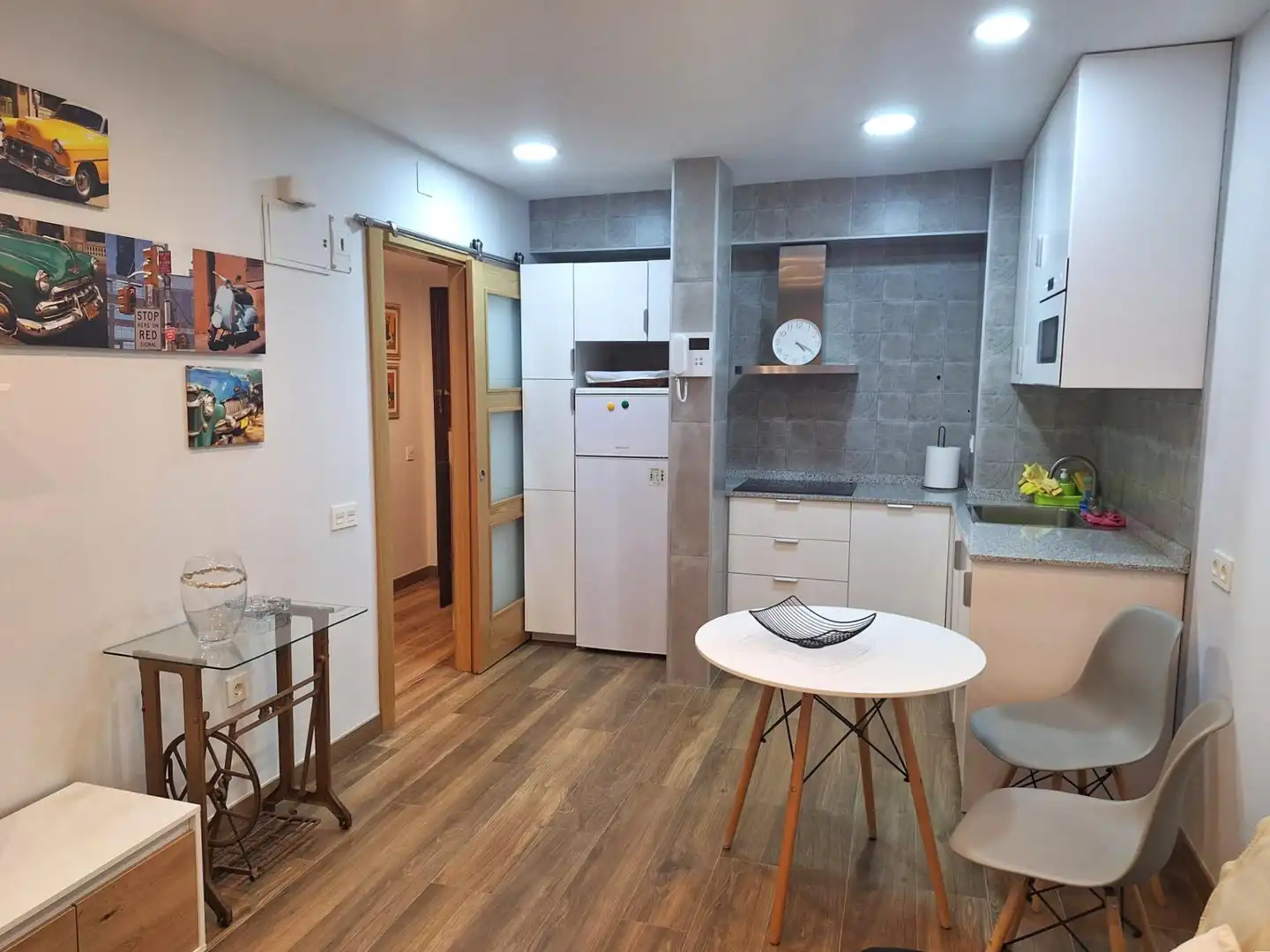 Cuina de Apartament de lloguer en Oviedo  amb Calefacció i Moblat