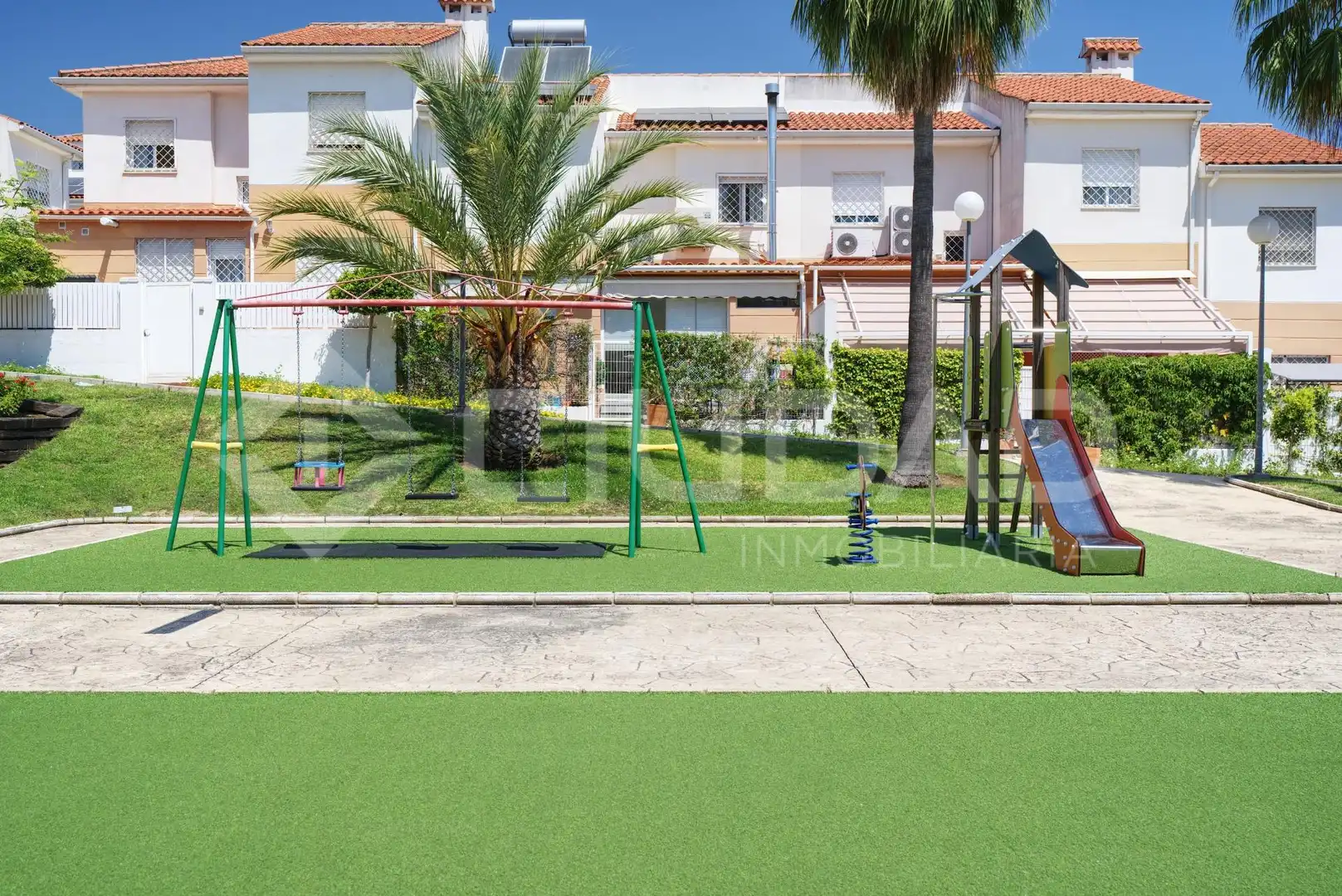 Parking of Houses for sale in San Juan de Aznalfarache  with Air Conditioner, Private garden and Community pool