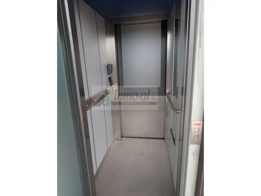 Business premises to rent in La Vall d'Uixó, imagen 4