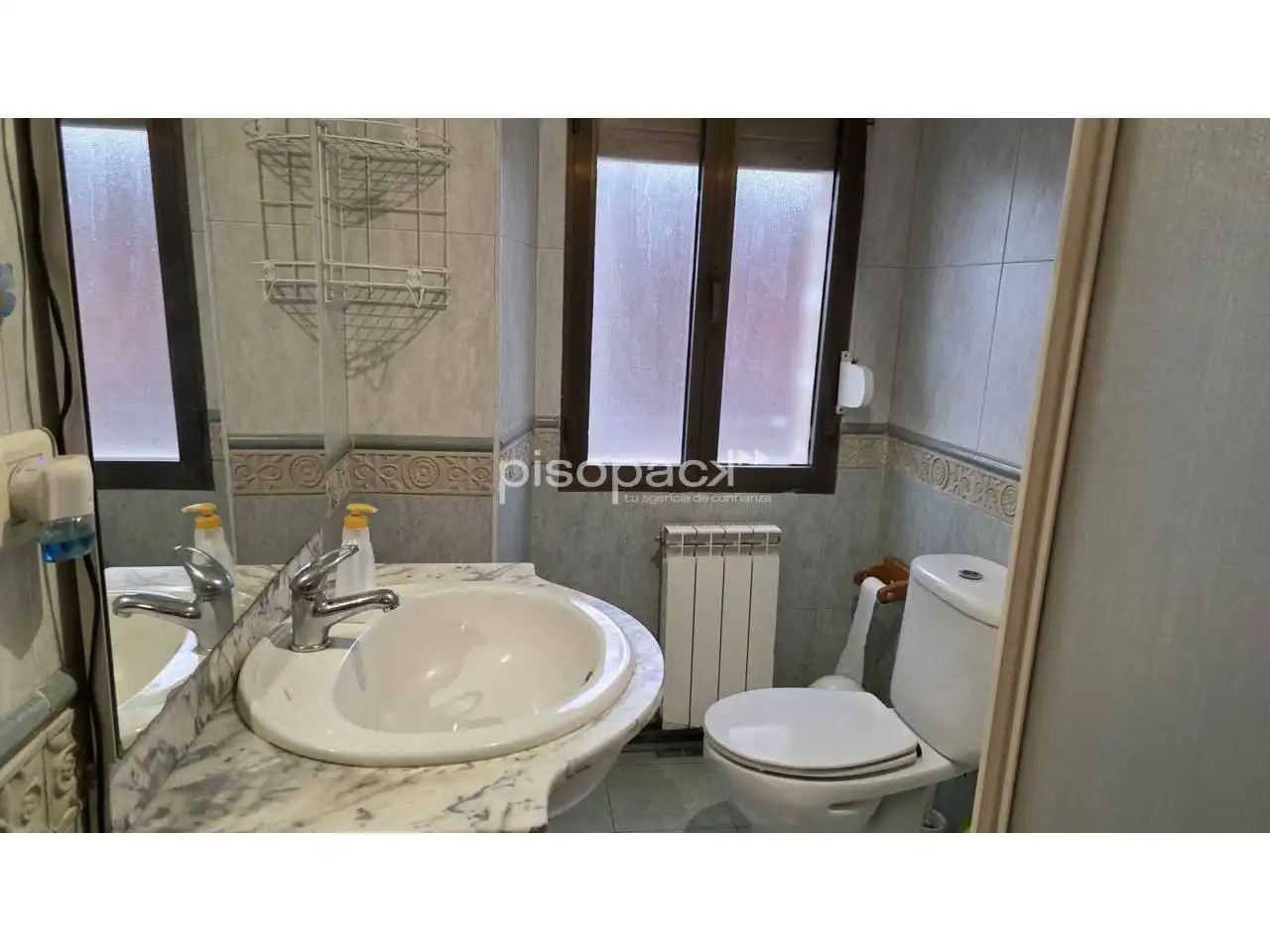 Baño de Finca rústica en venta en Artajona con Calefacción, Parquet y Terraza