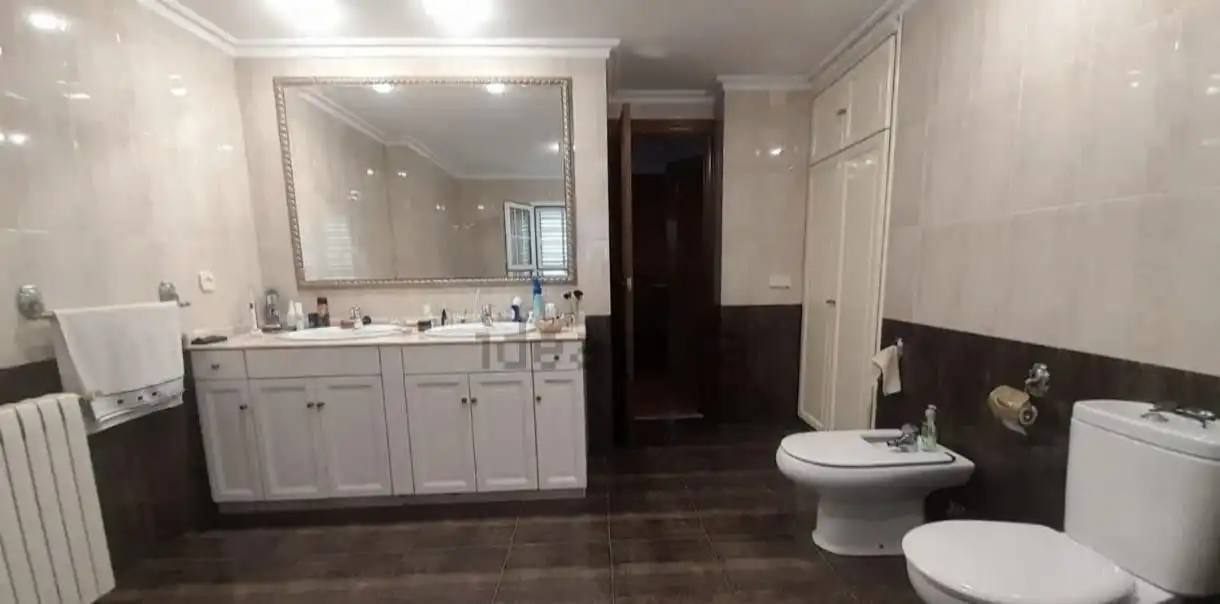 Baño de Casa o chalet en venta en Paterna con Aire acondicionado, Calefacción y Jardín privado