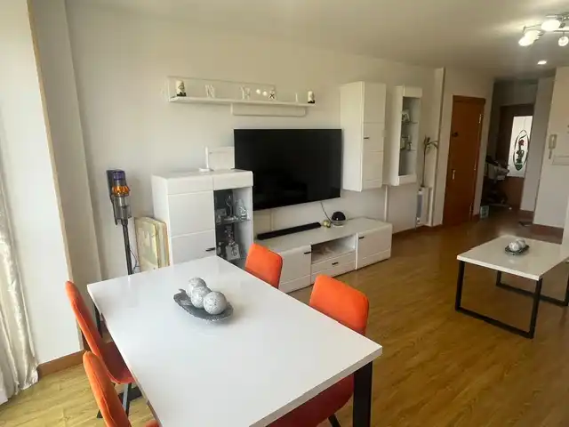 Sala de estar de Dúplex en venta en Piélagos con Calefacción, Trastero y Amueblado