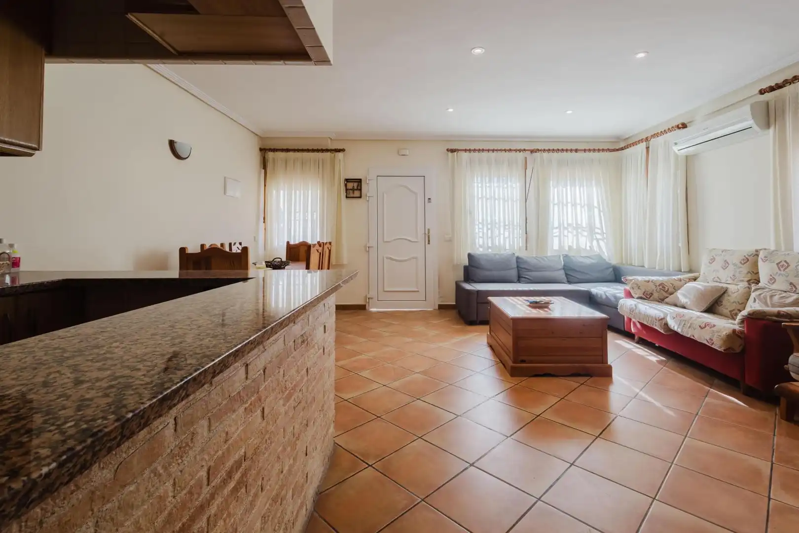Sala de estar de Apartamento en venta en Torrevieja con Jardín privado