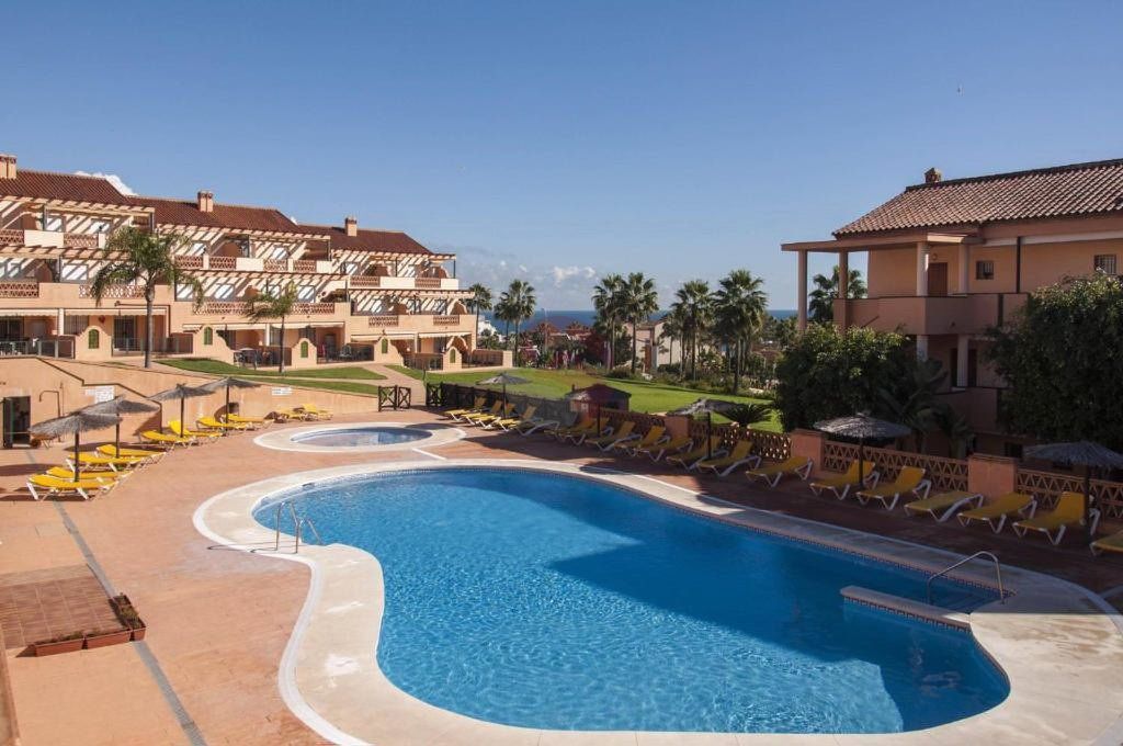 Swimming pool of Flat for sale in Mijas  with Air Conditioner, Terrace and Furnished