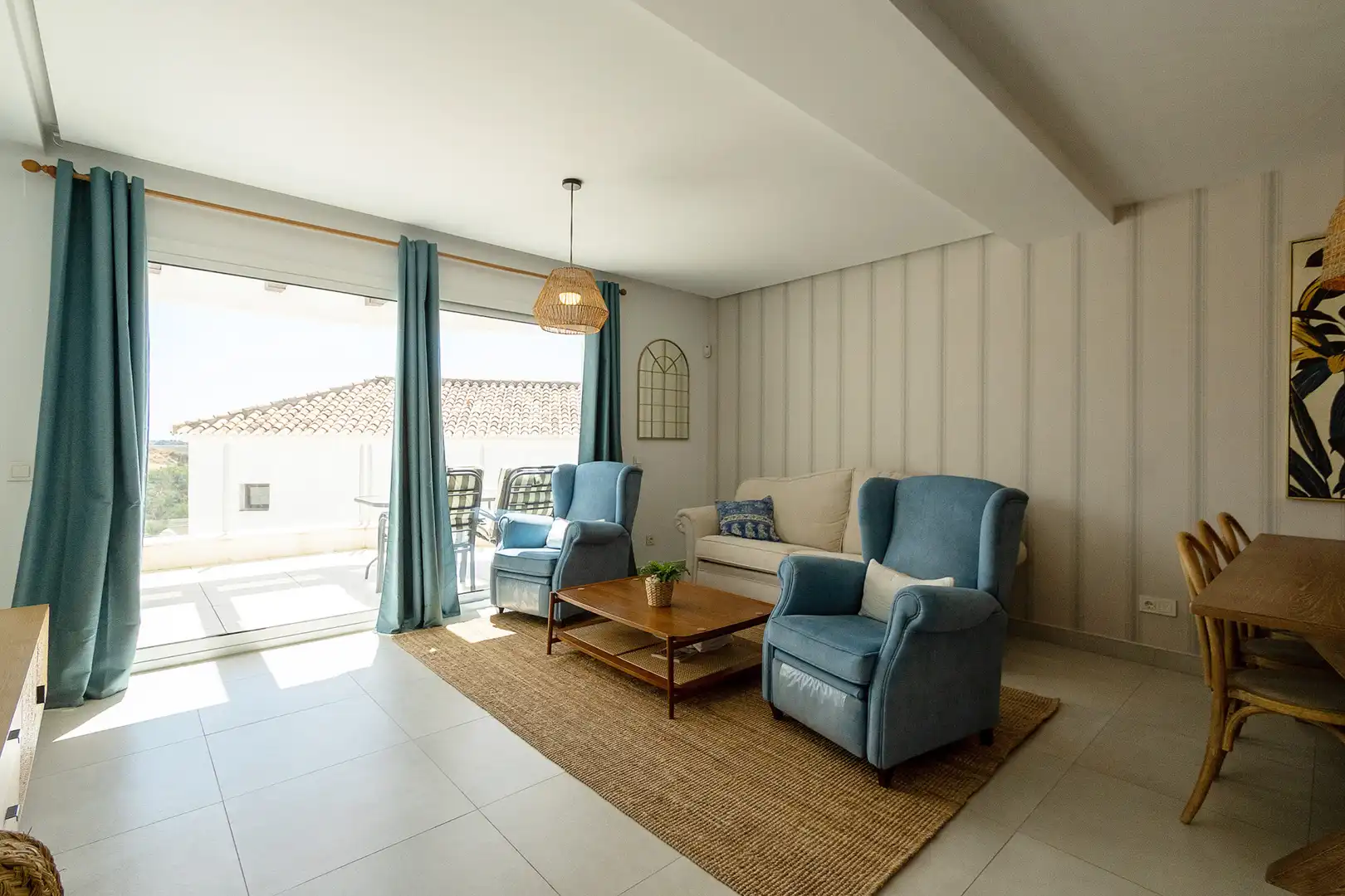 Sala d'estar de Àtic de lloguer en Marbella amb Aire condicionat, Terrassa i Piscina