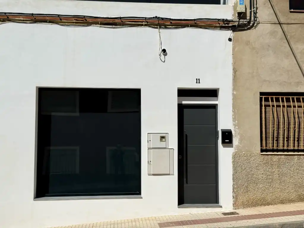 Einfamilien-Reihenhaus zum Verkauf in Calle Viña La, Pueblo