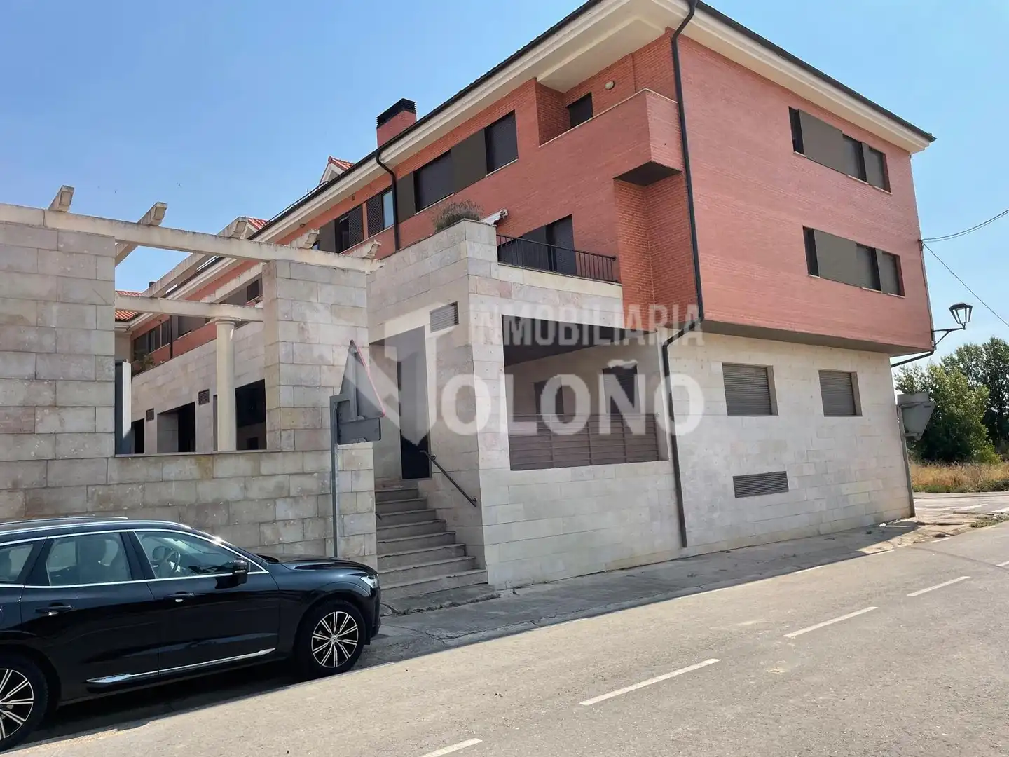 Vista exterior de Dúplex en venda en Zarratón amb Calefacció, Parquet i Traster