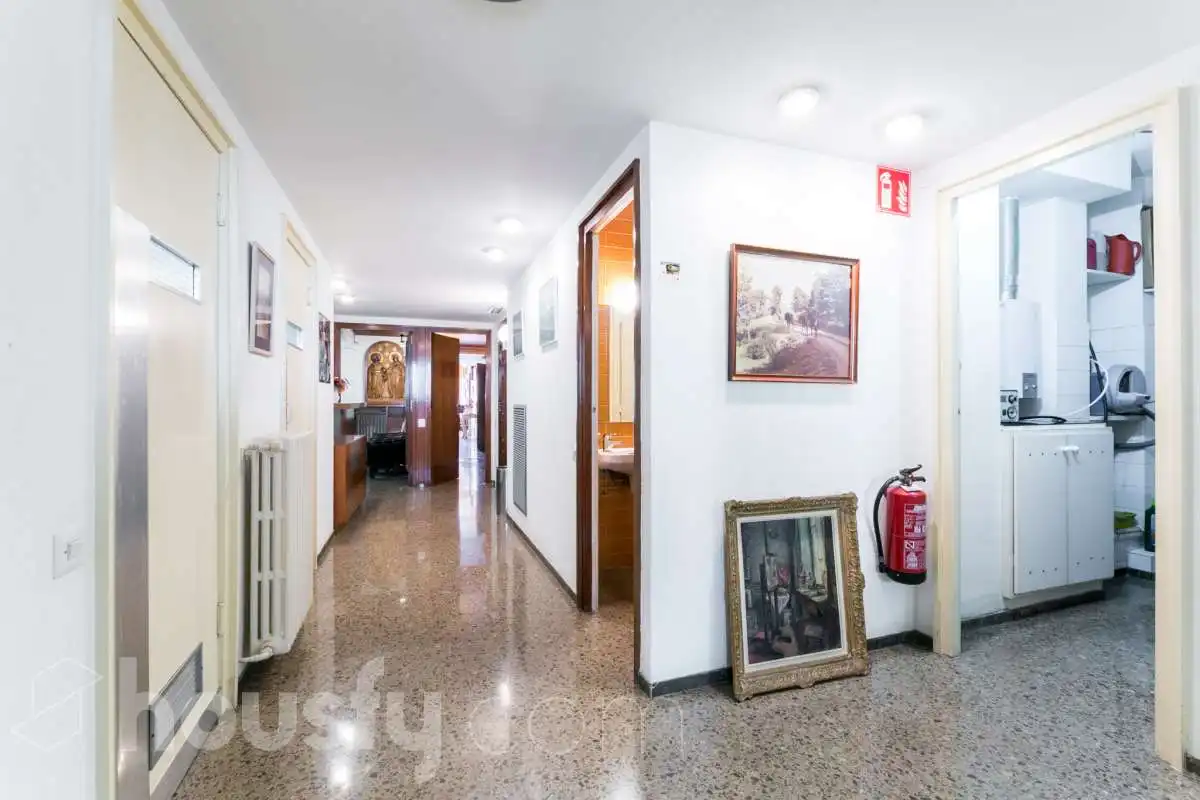 Piso en venta en Passeig del Comte d'Ègara, Barri del Centre